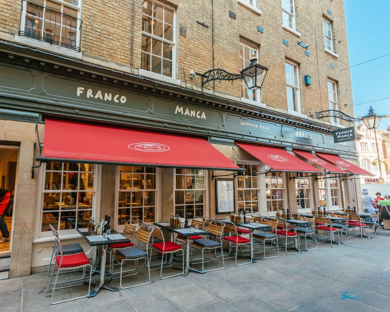 Franco Manca outdoor spot in Cambridge