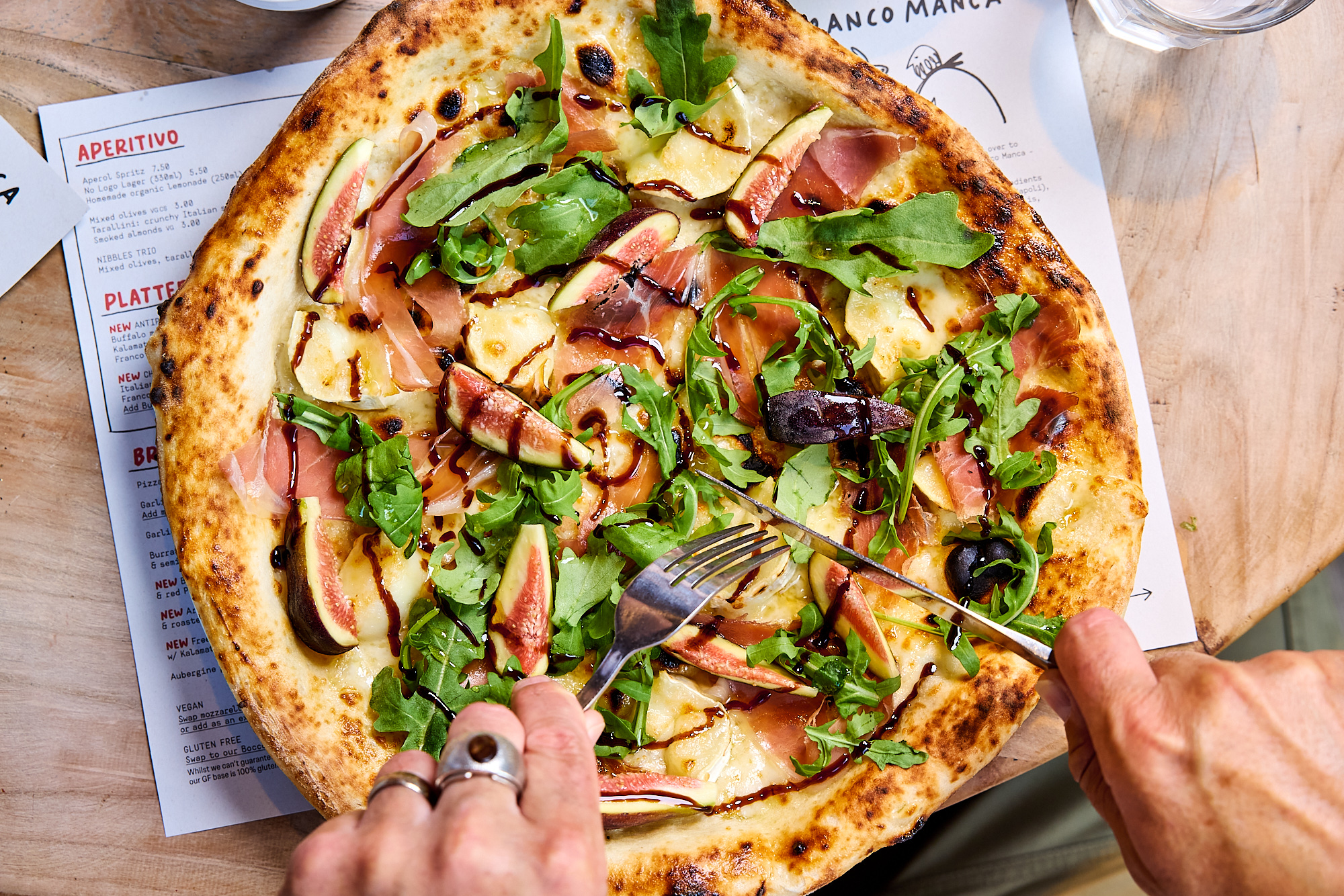 Fig and goat's cheese pizza