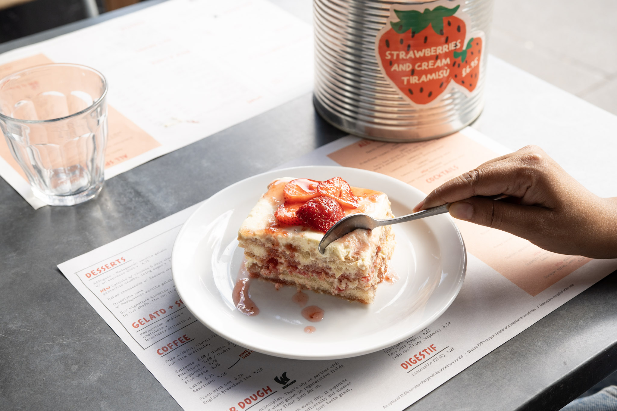 strawberrries and cream triamisu